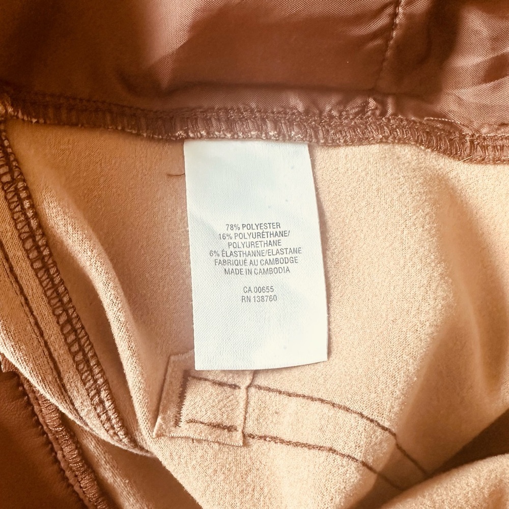 Signature Reitman’s Size 16 Caramel Brown Faux Leather Straight Leg Pants - Picture 8 of 15